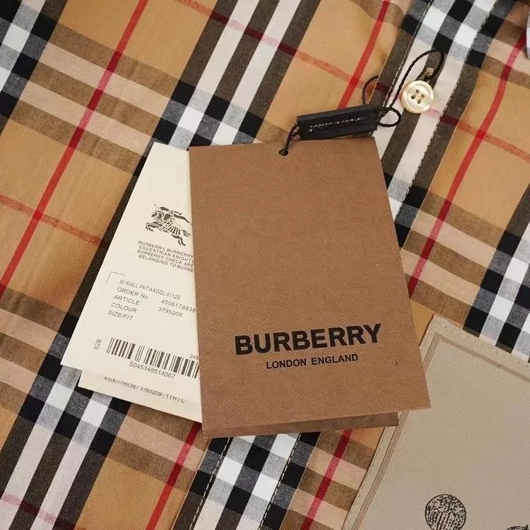 【BURBERRY】（バーバリー）ご好評に付き再入荷！ サイズ