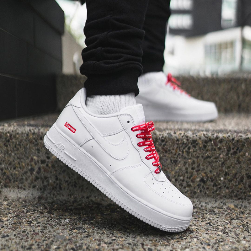 ☆人気☆【SUPREME×NIKE AIR FORCE 1 LOW】送料無料★送関込★激レア確定！世界が欲しがるプレミアムな一足♪