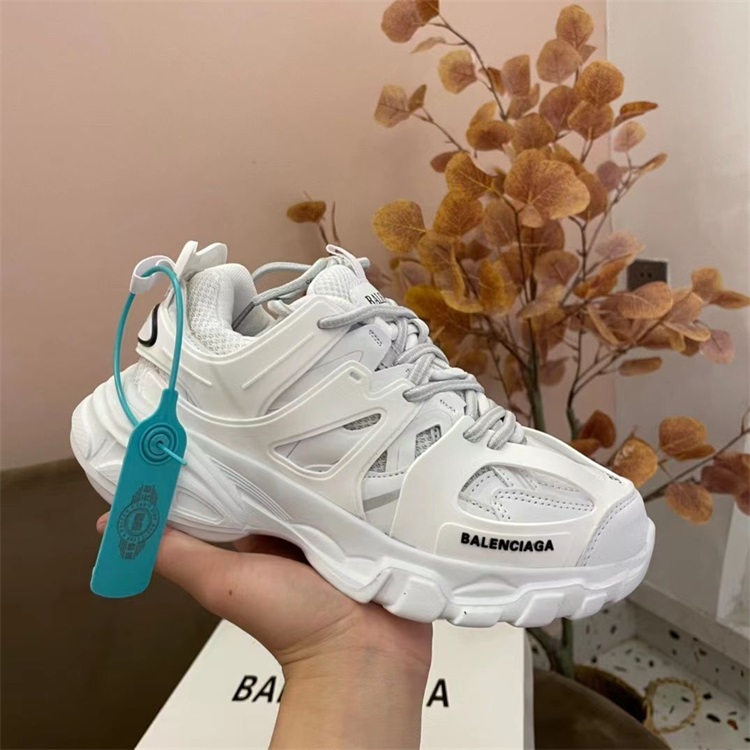 【Balenciaga】【品質の高い商品】カジュアルシューズ/ インド製