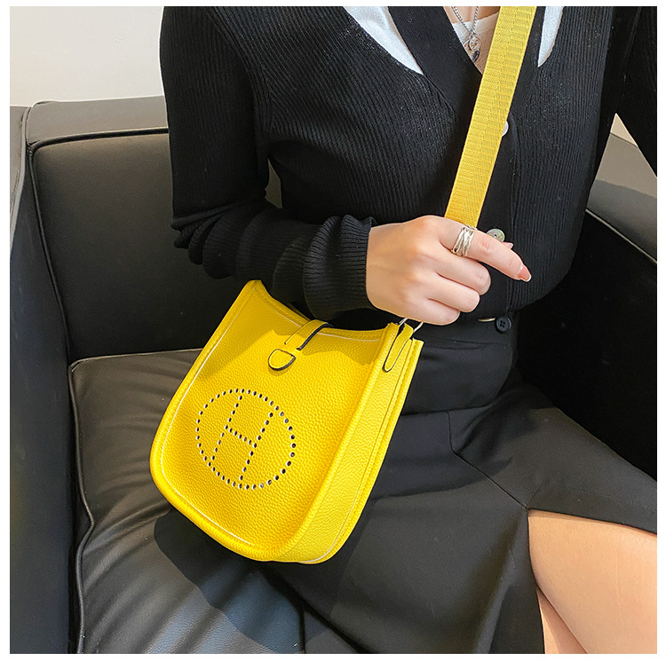 限定30個！売り切れ次第終わり！【Hermes|公式サイトは正規品】「STORY」雑誌掲載高垣麗子さんの愛用しているエルメスの大人気新作“Évelyne”バッグを入手